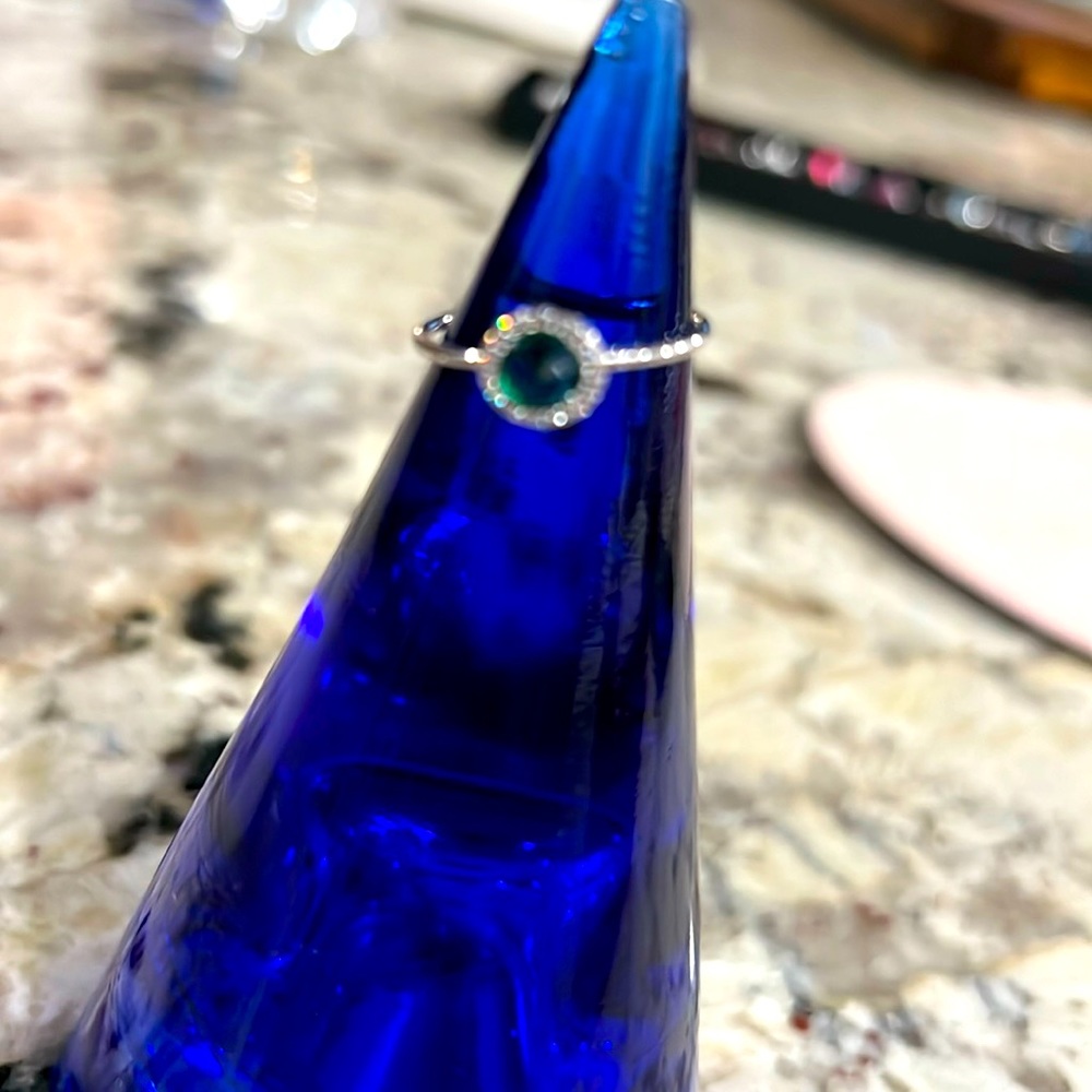 Size 7 green stone with rhinestones